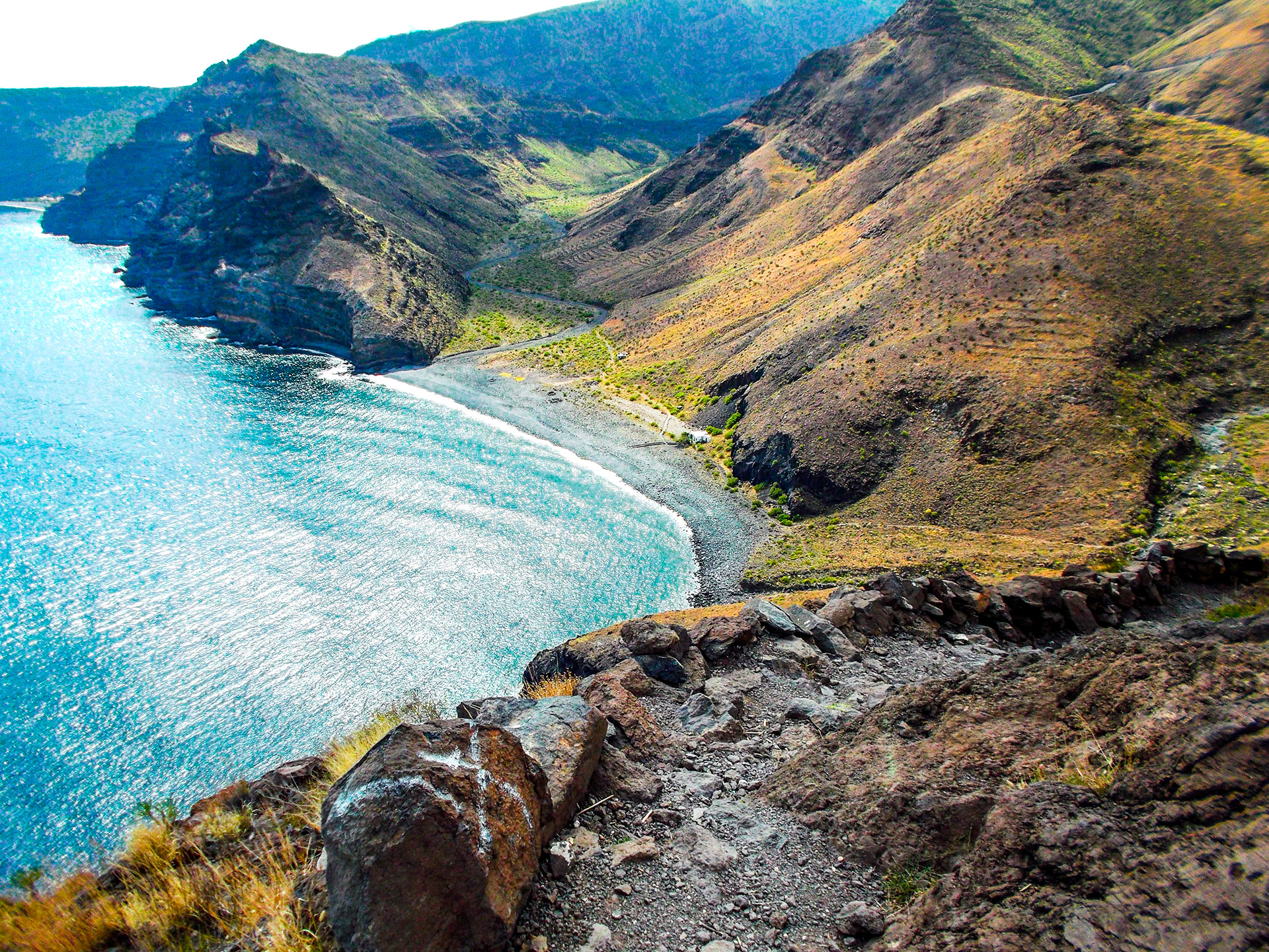 la gomera beach stones