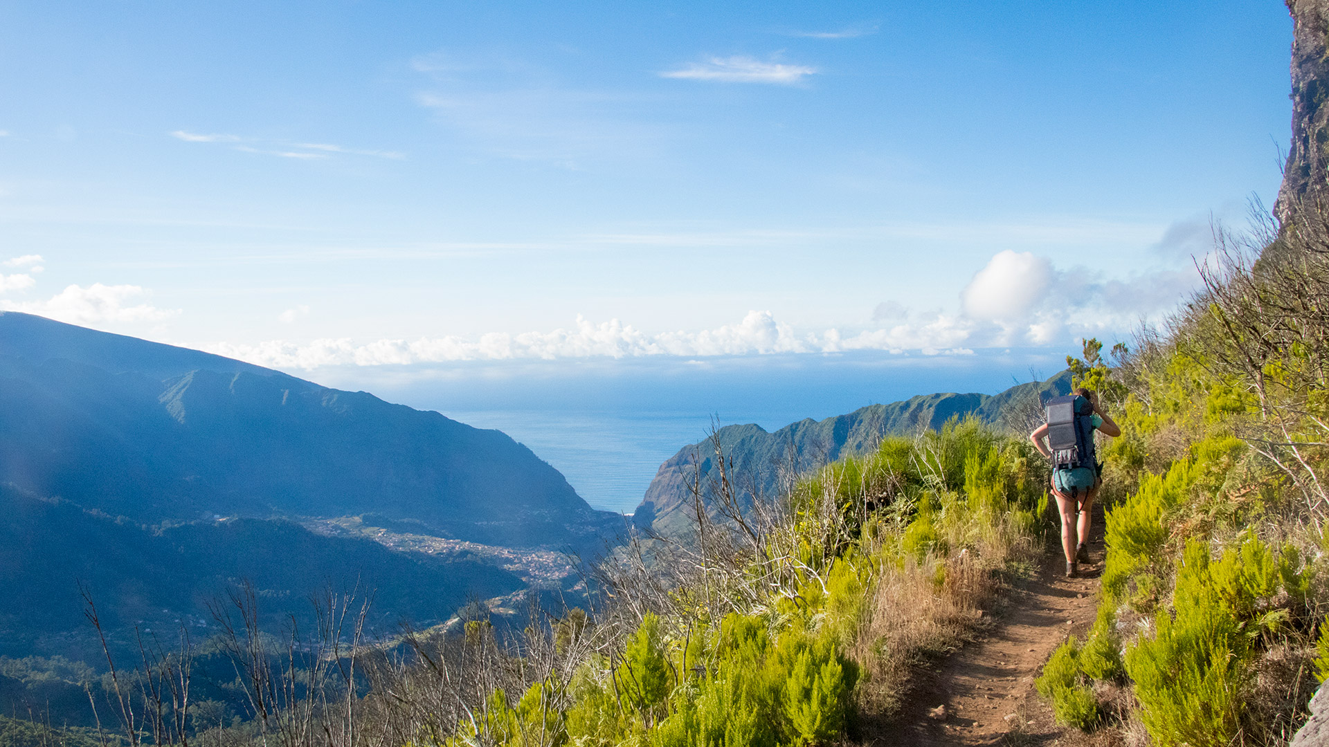 outsidematerial-madeira-trek-hiking-landscape-mountains-fog-nature-view-path-trail-backpack madeira hiking path trail