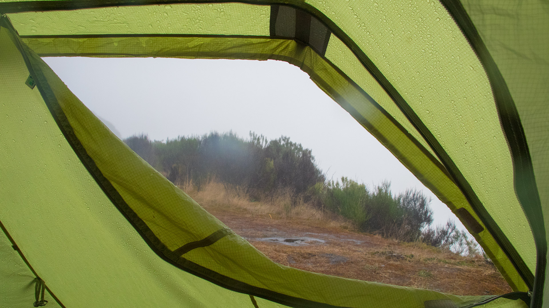 outsidematerial-madeira-trek-hiking-vaude-tent-wet-rain tent view