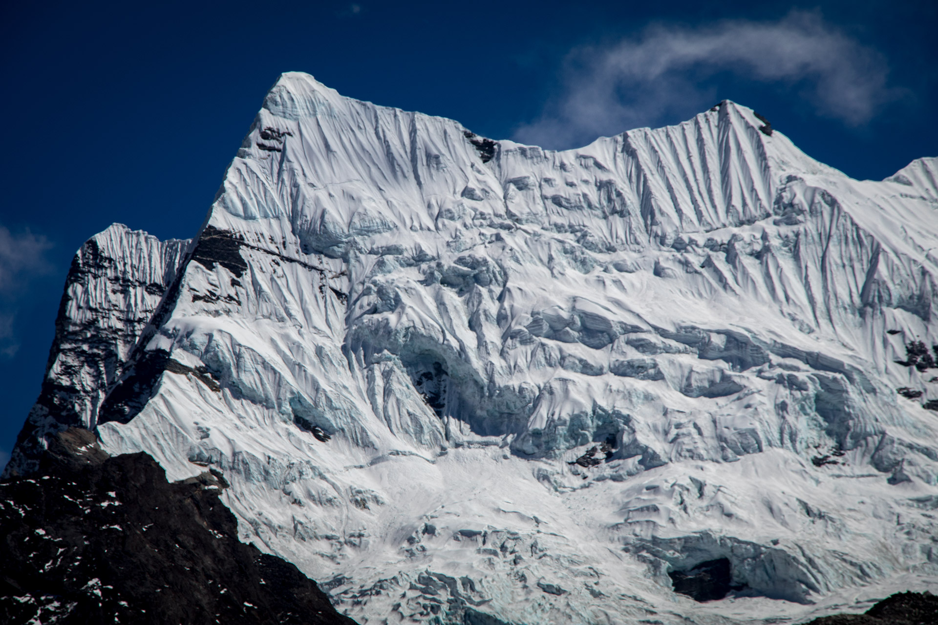 outsidematerial-nepal-ebc-everest-base-camp-trek-himalaya-peak-38-ice-snow