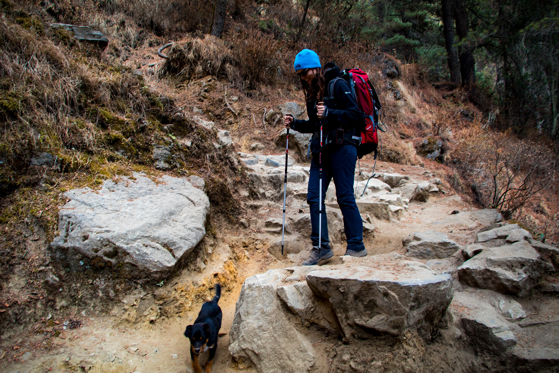 outsidematerial-nepal-ebc-everest-base-camp-trek-himalaya-puppey-backpack-trail-woman