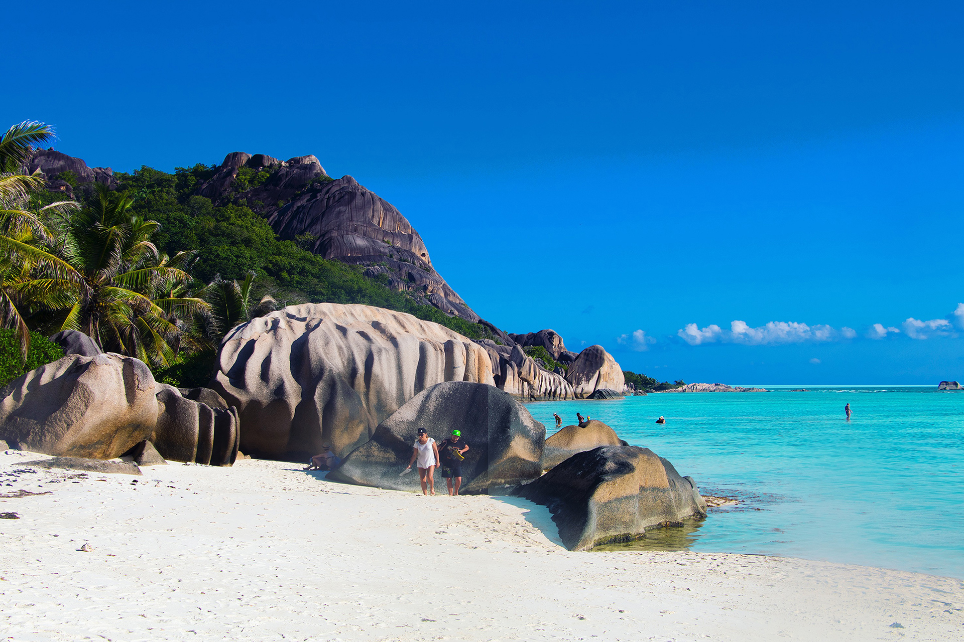 outsidematerial-seychelles-beach-anse-source-argent-best-paradise-praslin-palmtrees
